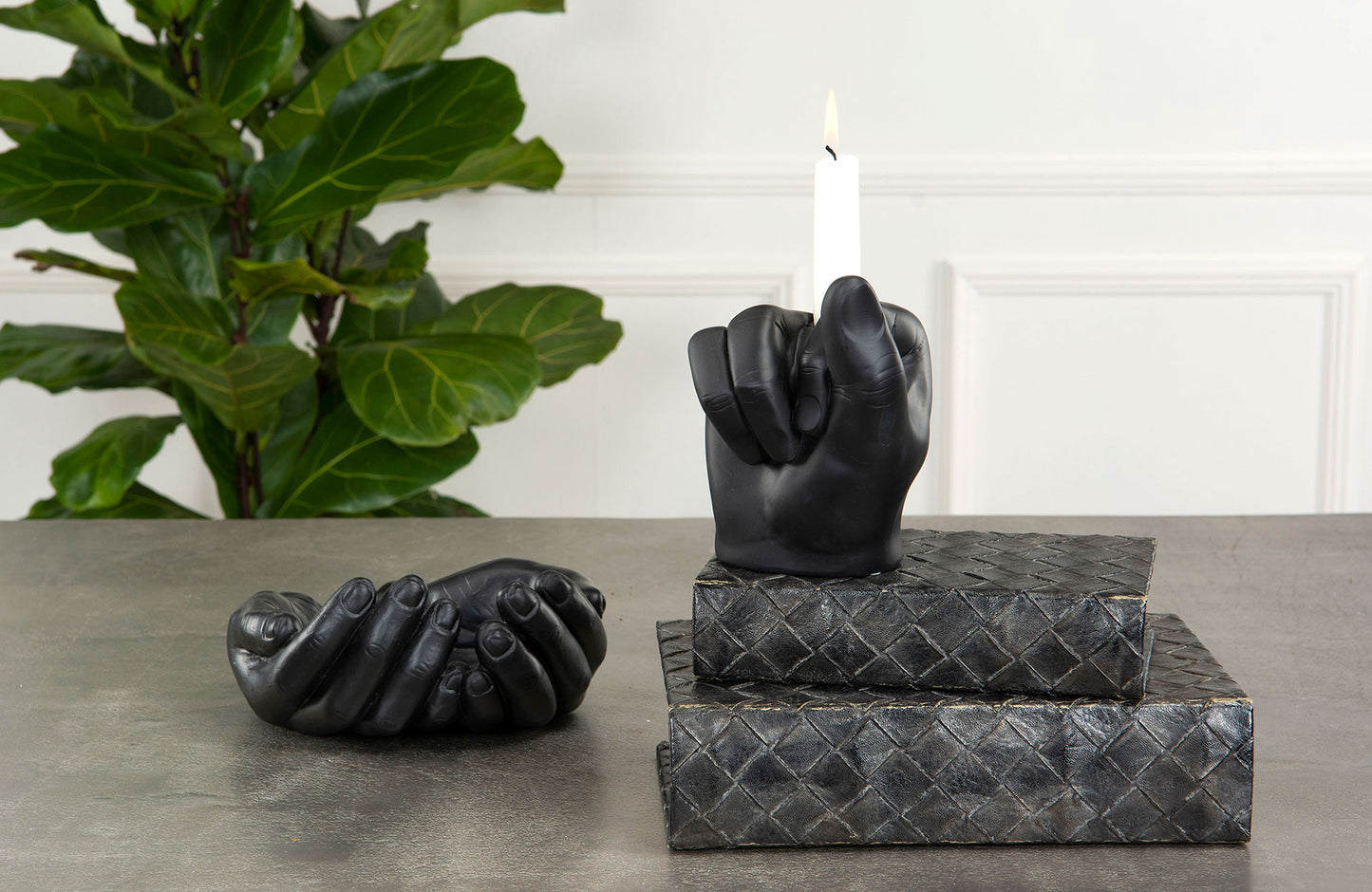 Ljusstake Finger – Skulpturell og Statement-Piece i Matt Svart