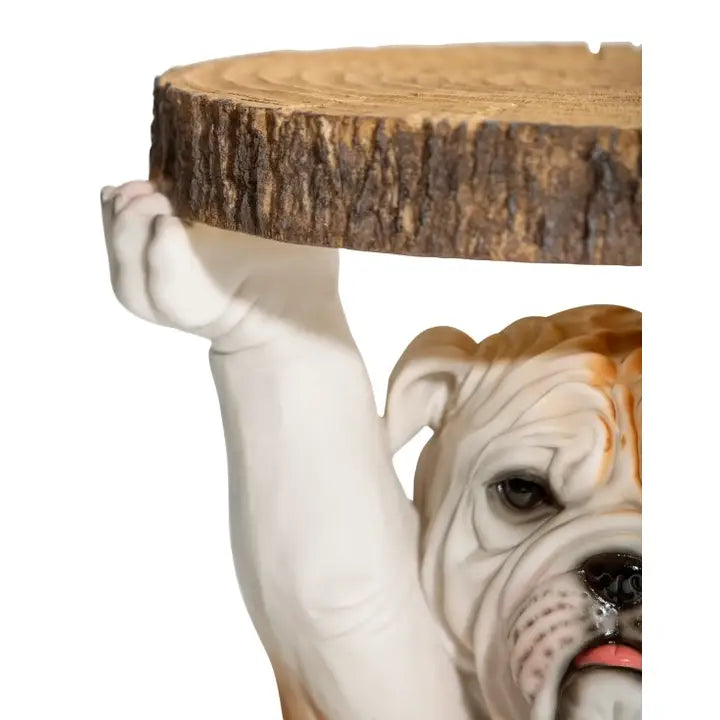 Bulldog med trestubbe – et sidebord med personlighet